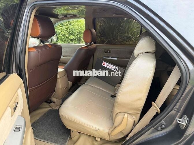 Toyota Fortuner 2010 2.5G - máy dầu số sàn