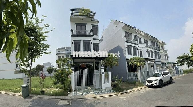 CHO THUÊ NHÀ 3 TẤM, KĐT FIVE STAR ECO CITY, CÁCH CHỢ BÌNH CHÁNH 2 KM