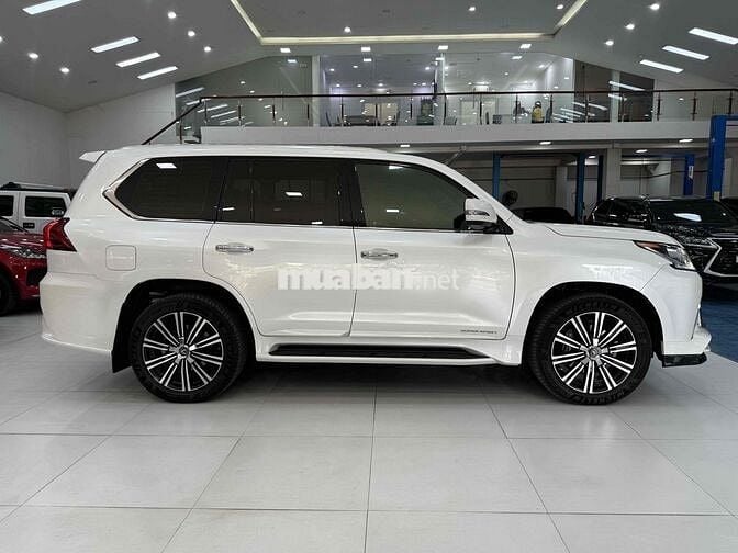 Lexus LX570 2018 Trắng 93000 km