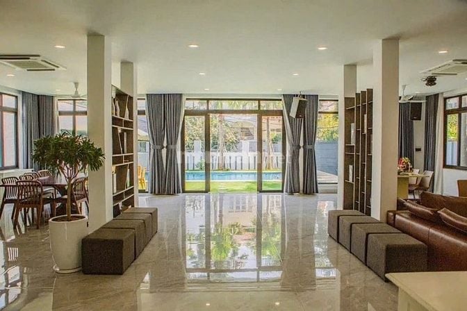 BÁN BIỆT THỰ HIỆN ĐẠI MẶT SÔNG – THẢO ĐIỀN, NGUYỄN VĂN HƯỞNG. (749 m)