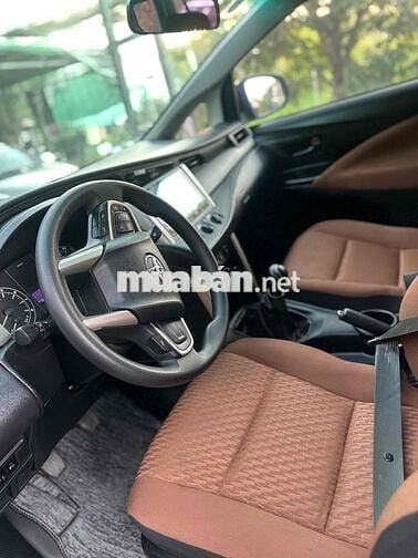 Toyota Innova 2019 2.0E - 80000 km