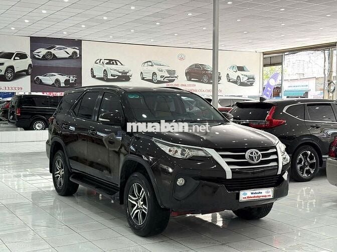 Toyota Fortuner 2.4G MT 2017 màu nâu