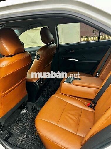 Toyota Camry 2018 2.5Q Trắng