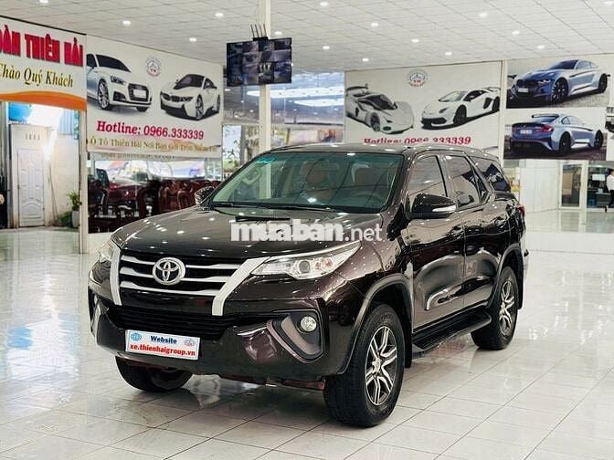 Toyota Fortuner 2.4G MT 2017 màu nâu