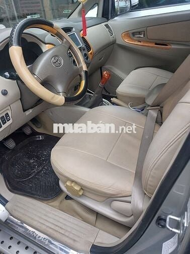 Toyota Innova 2009 G - 140000 km