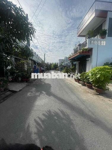 cần bán nền đất 119,2m2 full thổ đường nhựa xe tải cách 830 chỉ 100m