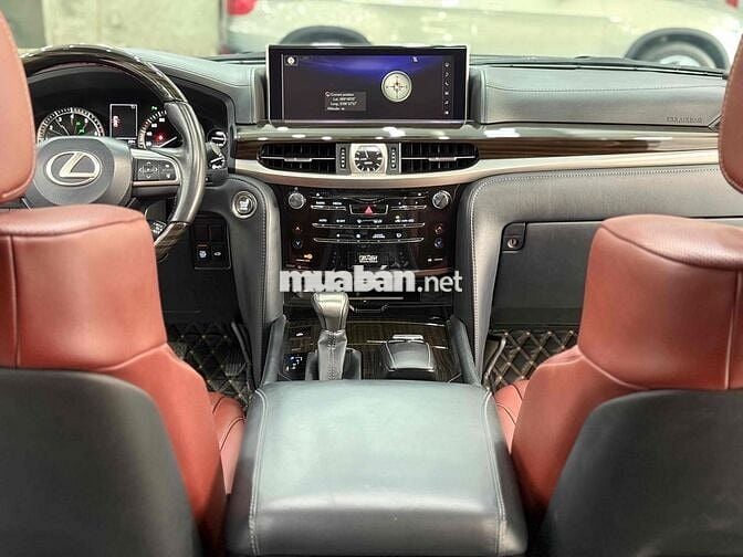 Lexus LX570 2018 Trắng 93000 km