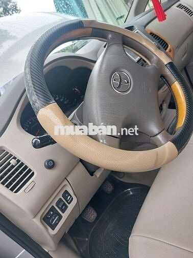 Toyota Innova 2009 G - 140000 km