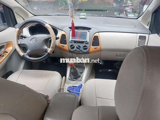 Toyota Innova 2009 G - 140000 km