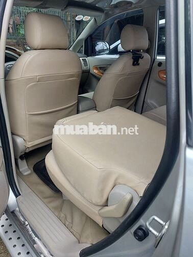 Toyota Innova 2009 G - 140000 km