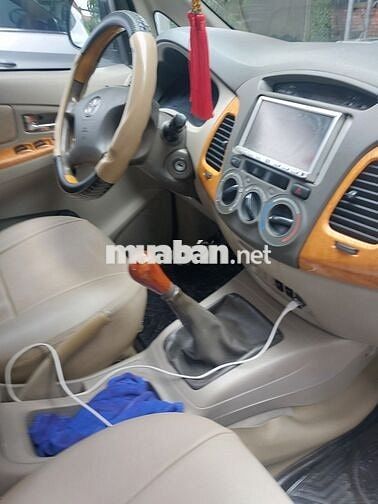 Toyota Innova 2009 G - 140000 km