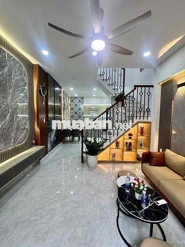 SIÊU PHẨM NHƯ BIỆT THỰ. 4TANG. 5x12. NGAY PHAN HUY ÍCH p15 Tân Bình.