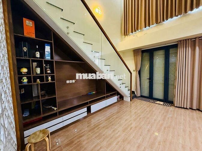 Cho thuê nhà phố 3PN full nội thất hiện đại gần trung tâm