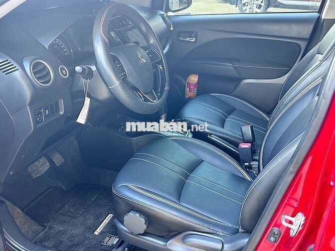 Mitsubishi Attrage 2022 CVT Premium - 14000 km