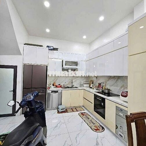 Trần Phú - 38m - 5T- Dân xây - Ngõ nông - Oto gần - 7,1 tỷ