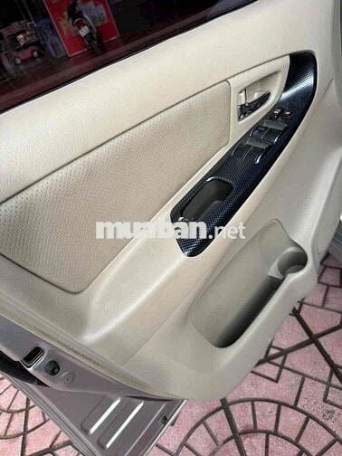 Toyota Innova 2015 2.0E - 1 km