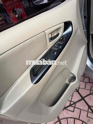 Toyota Innova 2015 2.0E - 1 km