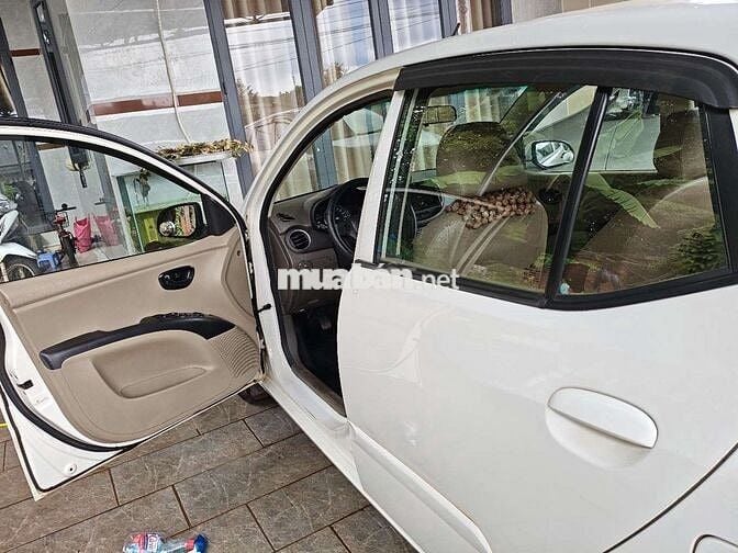 HUYNDAI I10 2013 1.1 MT - 165000 km