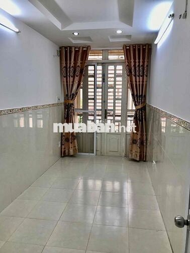 Cho thuê nhà nguyên căn hẻm xe hơi đường Tô Hiệu