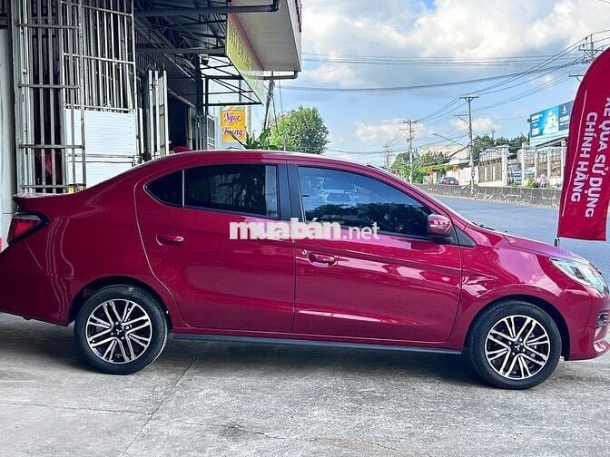 Mitsubishi Attrage 2022 CVT Premium - 14000 km