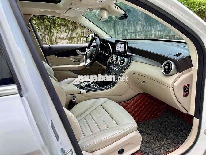 Mercedes Benz GLC Class 2017 300 - 99999 km