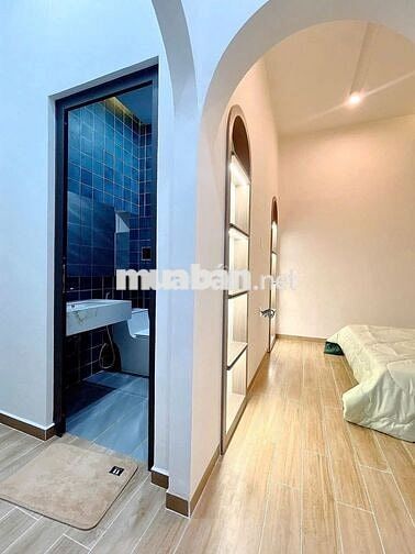 SIÊU PHẨM NHÀ ĐẸP TRUNG TÂM PHỐ – 1 TRỆT 2 LẦU – TẶNG FULL NỘI THẤT