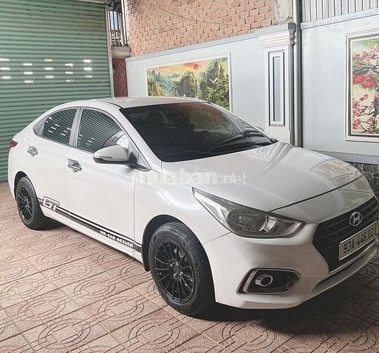 Cần bán Hyundai Accent 2020j