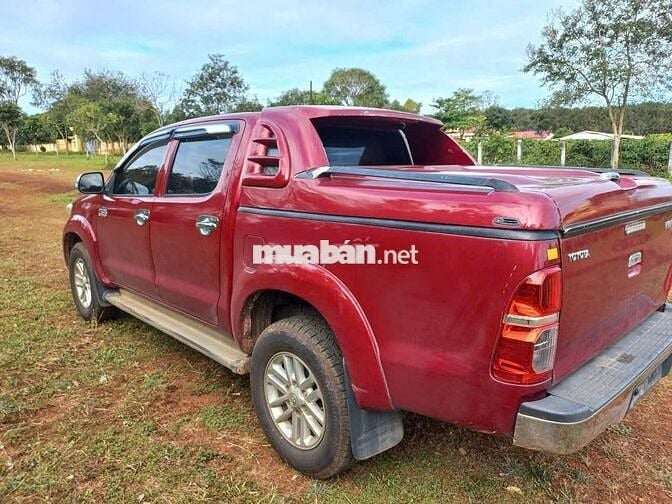 Toyota Hilux 2013 3.0G 4x4 MT - 280000 km