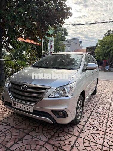 Toyota Innova 2015 2.0E - 1 km
