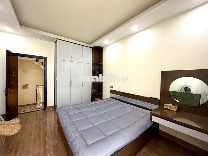 Cho thuê nhà phố 3PN full nội thất hiện đại gần trung tâm