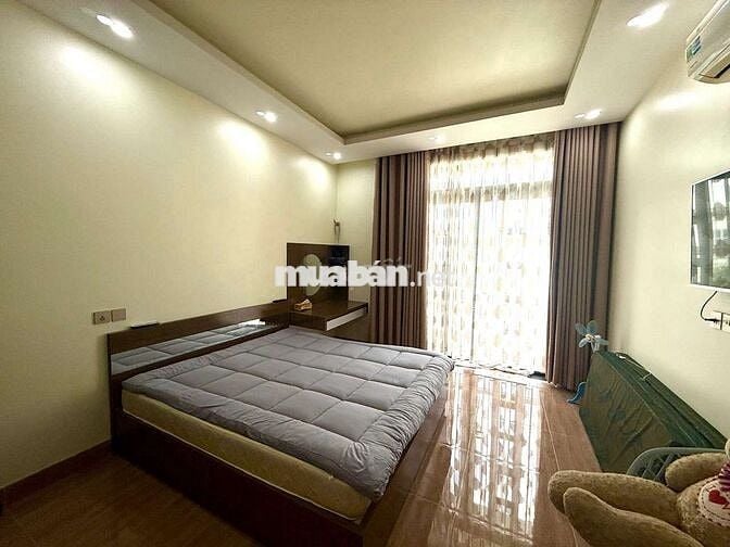 Cho thuê nhà phố 3PN full nội thất hiện đại gần trung tâm