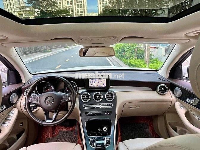 Mercedes Benz GLC Class 2017 300 - 99999 km