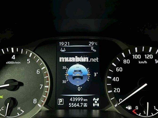 Nissan X Terra 2019 2.5L 4x4 7AT - 43000 km