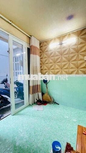 NHÀ NHỎ 3 TẦNG Q1 - DT 3x4 - 2.6 TỶ