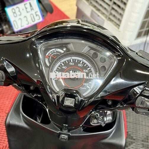 💥Honda Vision 2018 bản Đen nhám- Đỏ BSTP 9 chủ ký