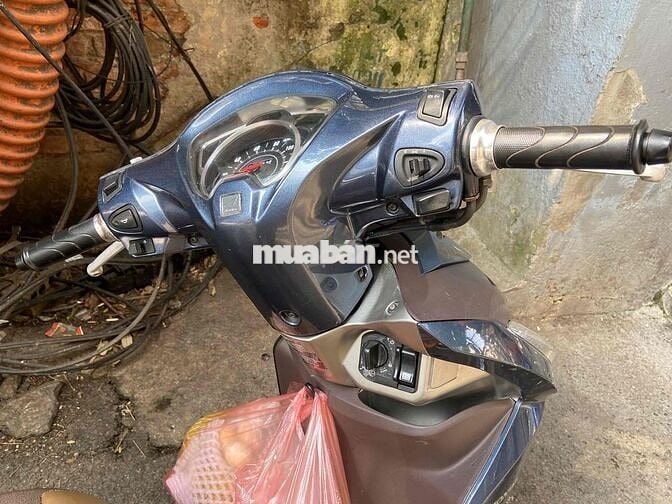 xe vision chính chủ biển 29D mầu xanh đá