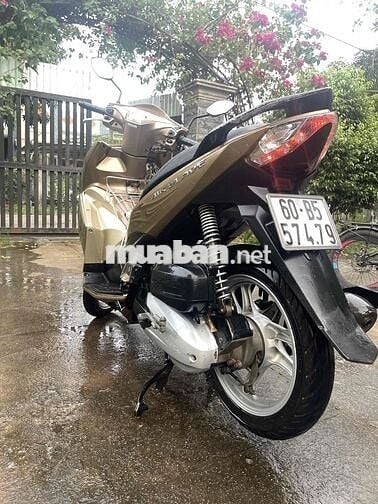 Nhà dư xe nên bán