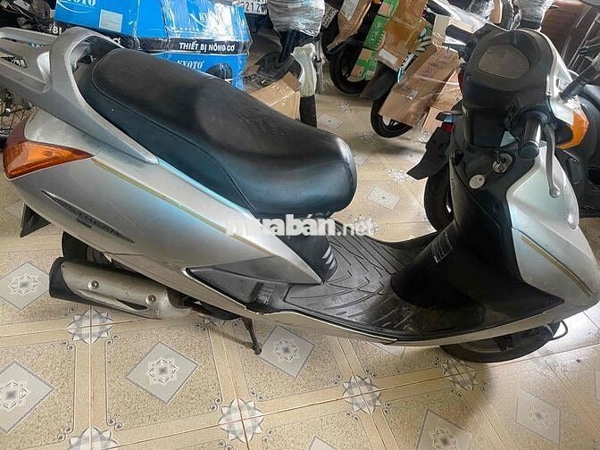 xe vẫn hoạt động. ình thường không lỗi