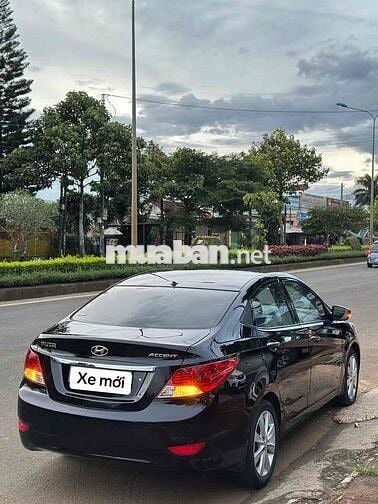 Hyundai Accent 2011 1.4 AT - 138000 km