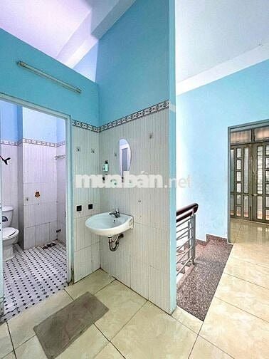 bán nhà bùi đình tuý ngang 4,5x10 6ty6 thương lượng