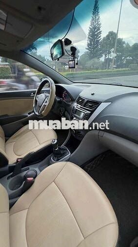 Hyundai Accent 2011 1.4 AT - 138000 km