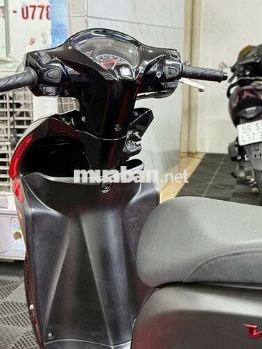 💥Honda Vision 2018 bản Đen nhám- Đỏ BSTP 9 chủ ký