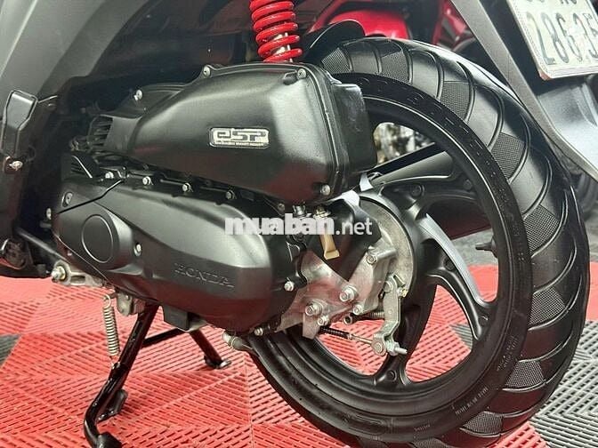 💥Honda Vision 2018 bản Đen nhám- Đỏ BSTP 9 chủ ký