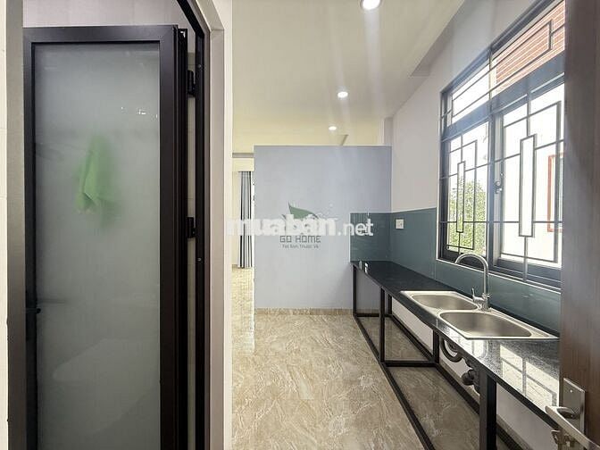 CHO THUÊ TOÀ CĂN HỘ 5 PHÒNG VÀ 1 MẶT BẰNG TRỐNG ĐƯỜNG LÊ HỒNG PHONG