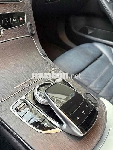 Mercedes Benz C Class 2019 C 300 AMG - 125000 km