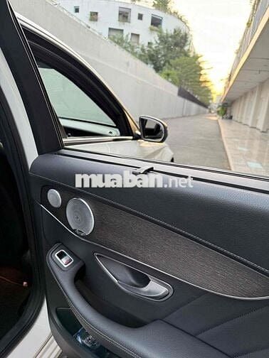 Mercedes Benz C Class 2019 C 300 AMG - 125000 km