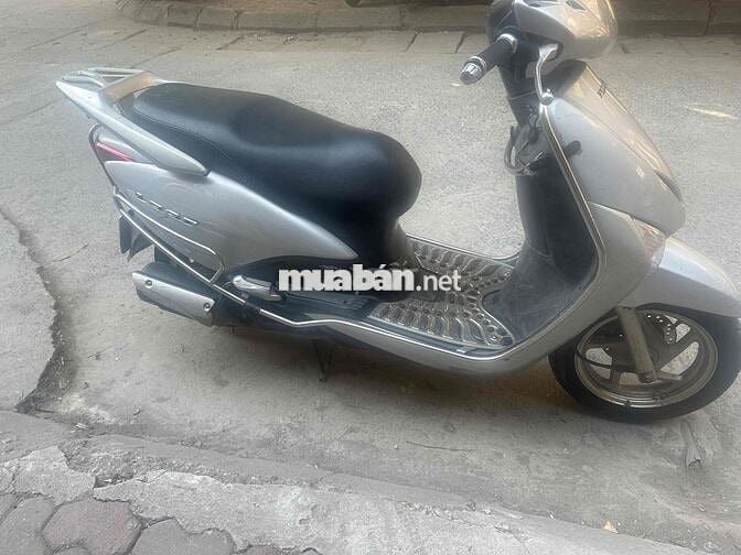 Honda Lead màu Bạc