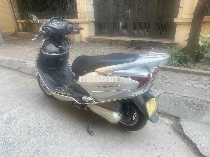 Honda Lead màu Bạc