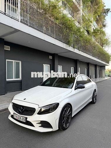 Mercedes Benz C Class 2019 C 300 AMG - 125000 km