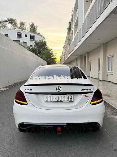 Mercedes Benz C Class 2019 C 300 AMG - 125000 km